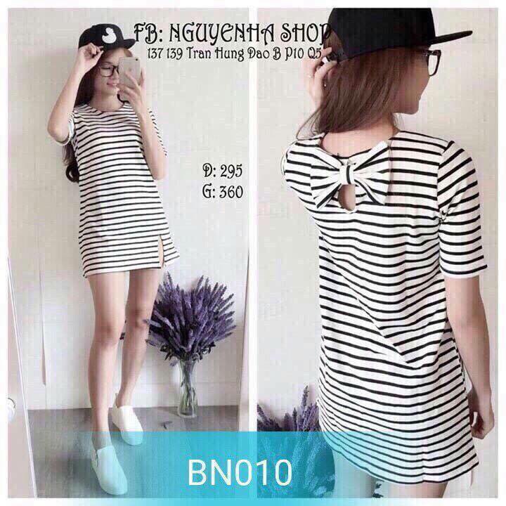 Váy kẻ nơ sau Giá bán: 70.000đ