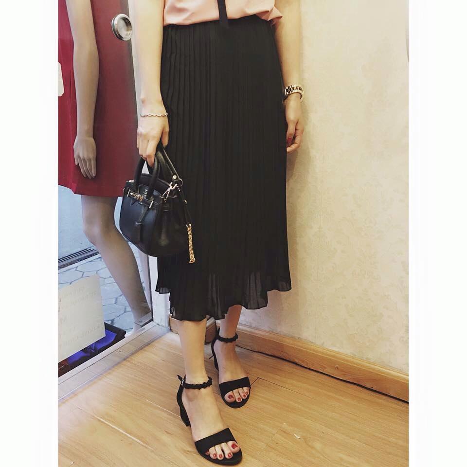 Chân váy midi xếp li Giá bán: 165.000đ