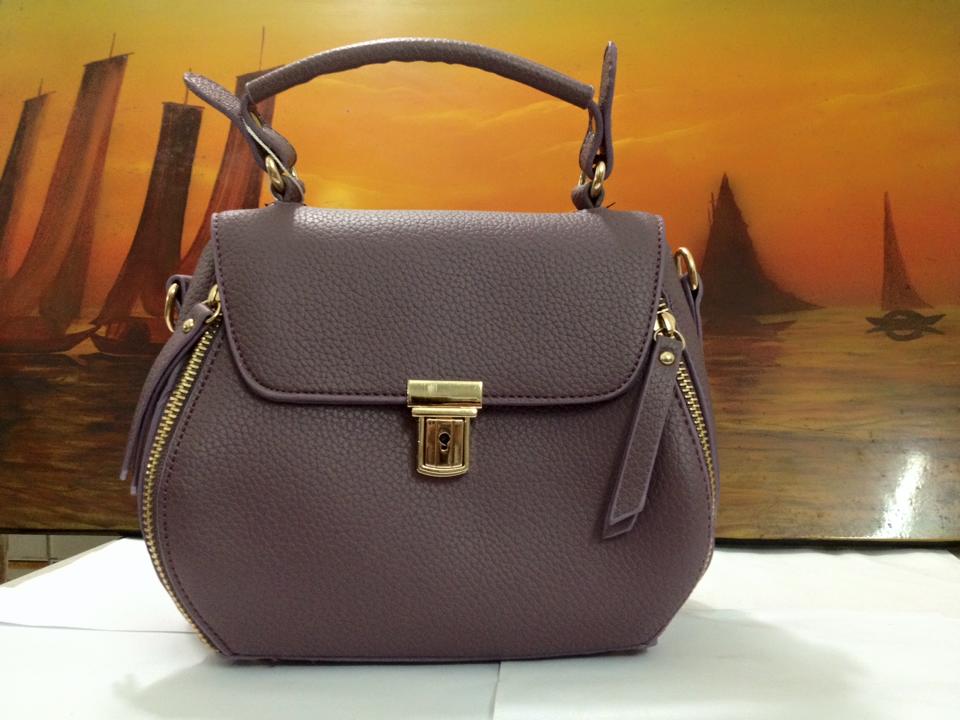 Bộ sưu tập túi xách Giá bán: 300.000đ
