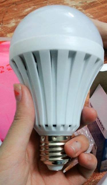 Bóng điện tích điên Giá bán: 59.000đ