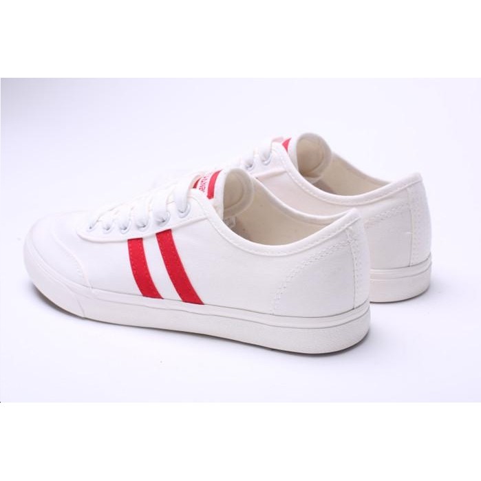 Giày thể thao trắng sọc đỏ Giá bán: 119.000đ