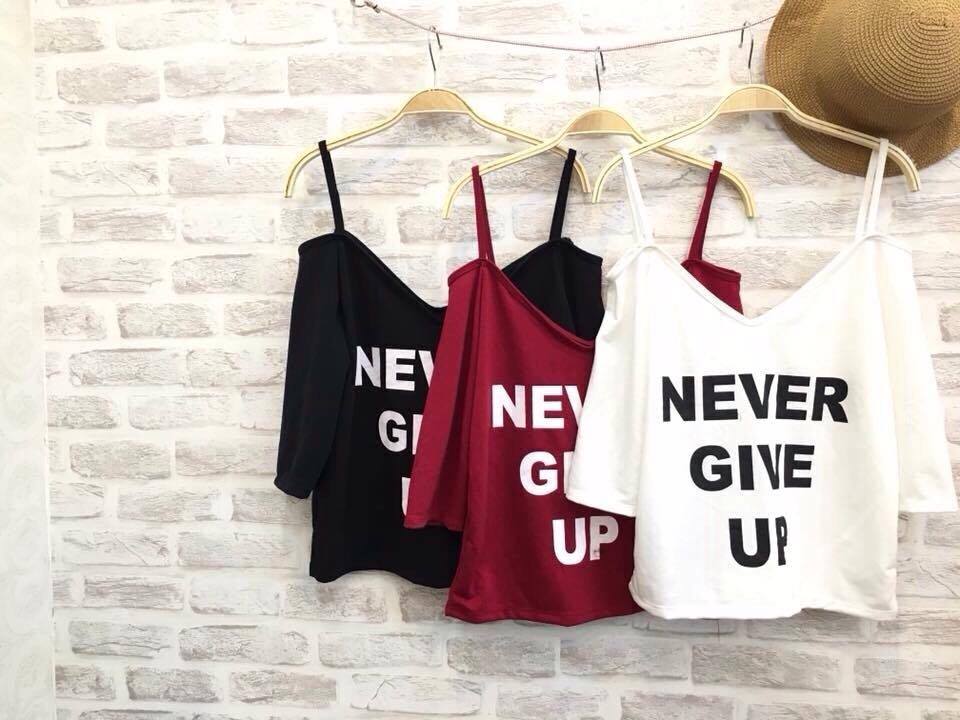 Áo thun trễ vai Never Giá bán: 79.000đ