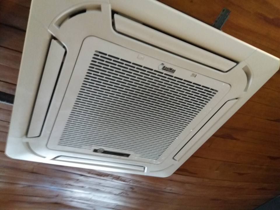 Điều hòa âm trần 18000Btu 1 chiều KOOLMAN Giá bán: 22.470.000đ