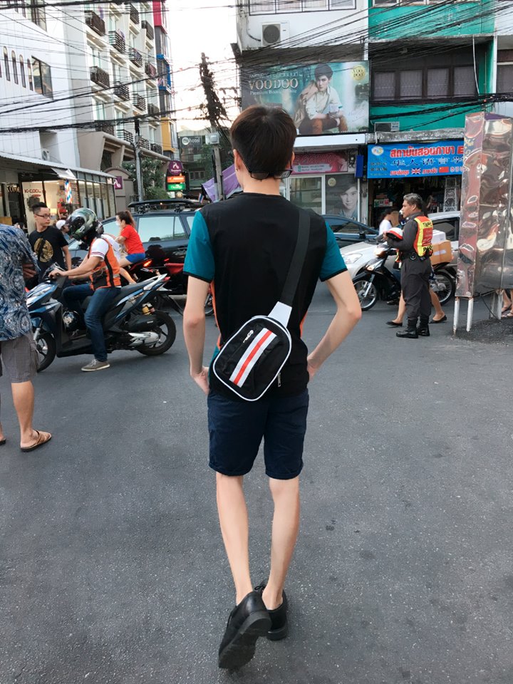 Túi Đeo Chéo Sọc Giá bán: 150.000đ