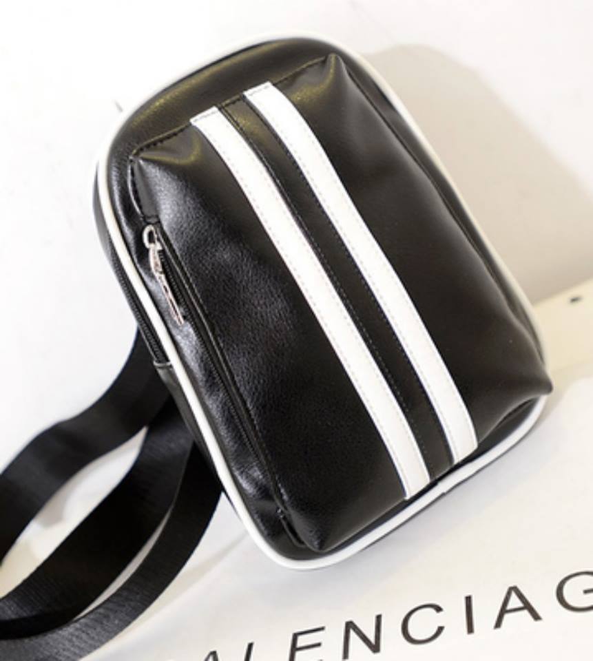 Túi Đeo Chéo Sọc Hàn Quốc Giá bán: 150.000đ