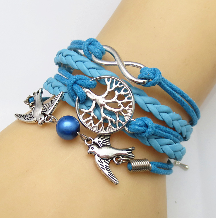 Trang sức mới Giá bán: 90.000đ