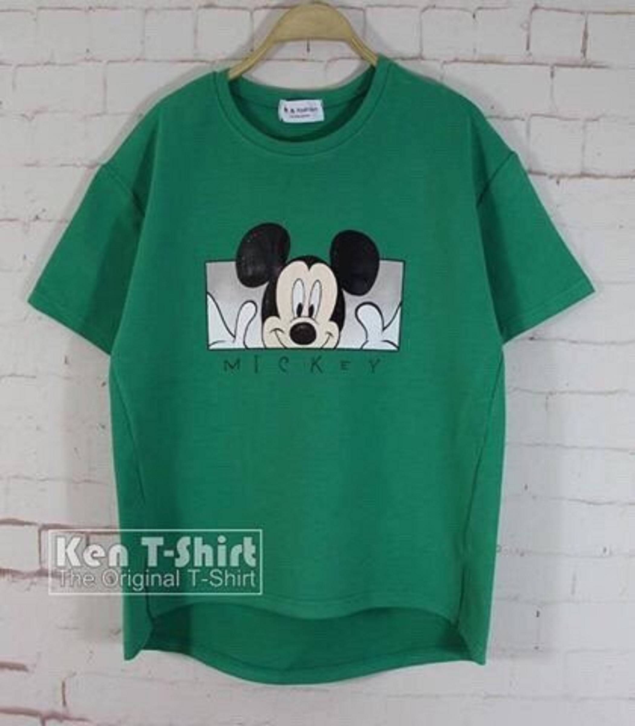 áo thun nữ xẻ tà Giá bán: 70.000đ