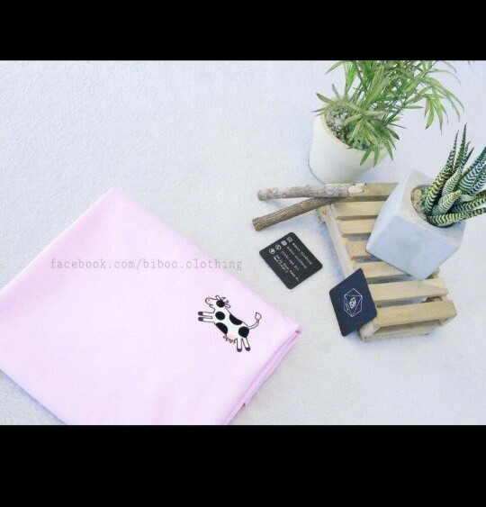 áo thun nữ thêu  Giá bán: 70.000đ