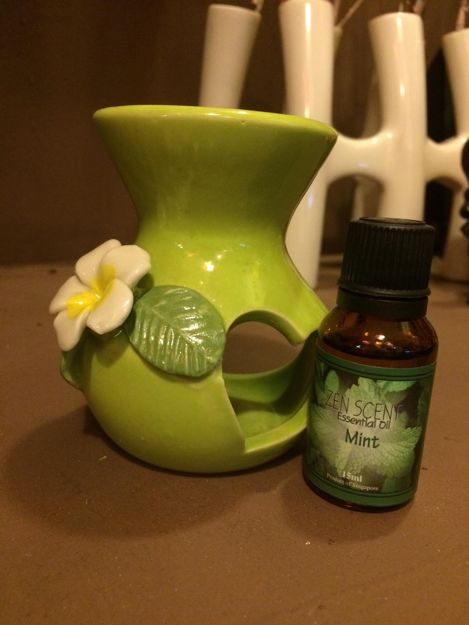 Đế đốt tinh dầu Giá bán: 95.000đ