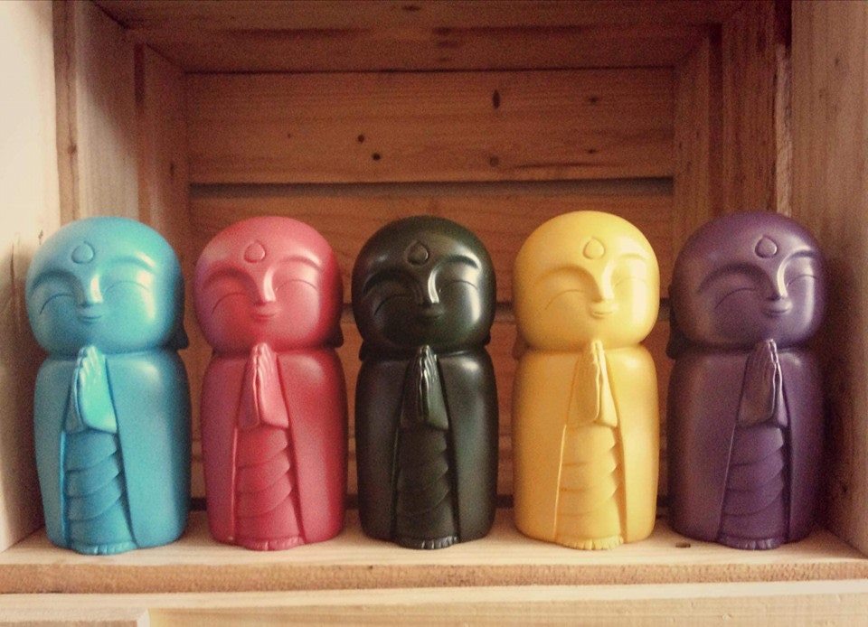 Tượng chú tiểu chắp tay Giá bán: 150.000đ