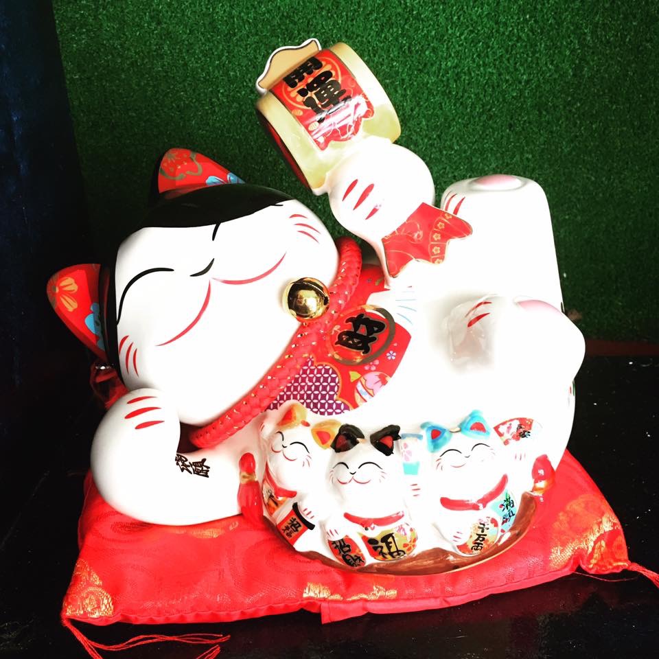 Mèo cầm búa Giá bán: 1.300.000đ