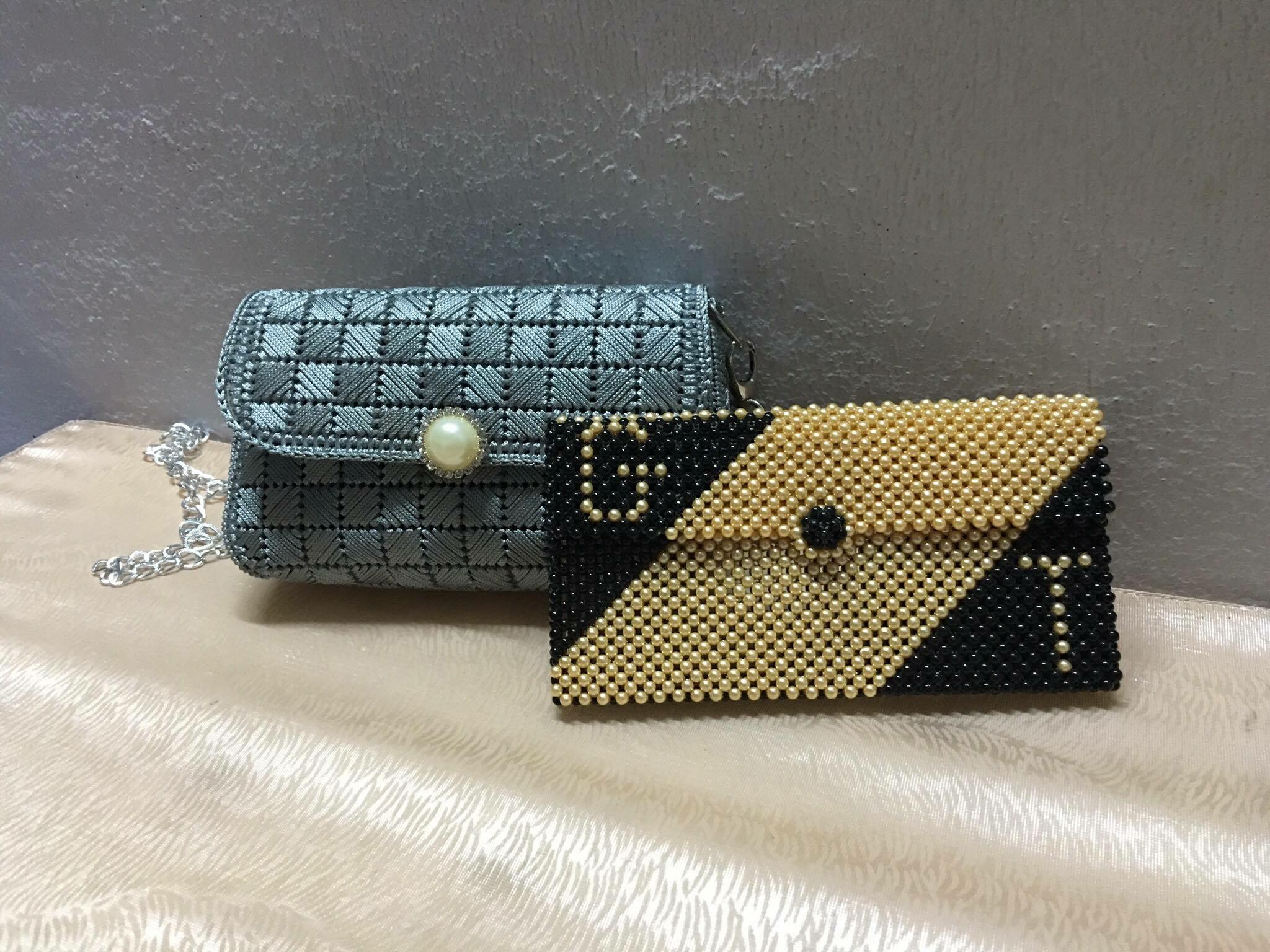 Ví cườm  Giá bán: 130.000đ