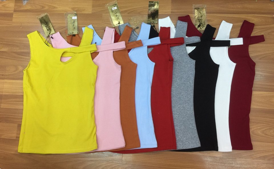 Áo thun vai chéo giọt nước Giá bán: 175.000đ