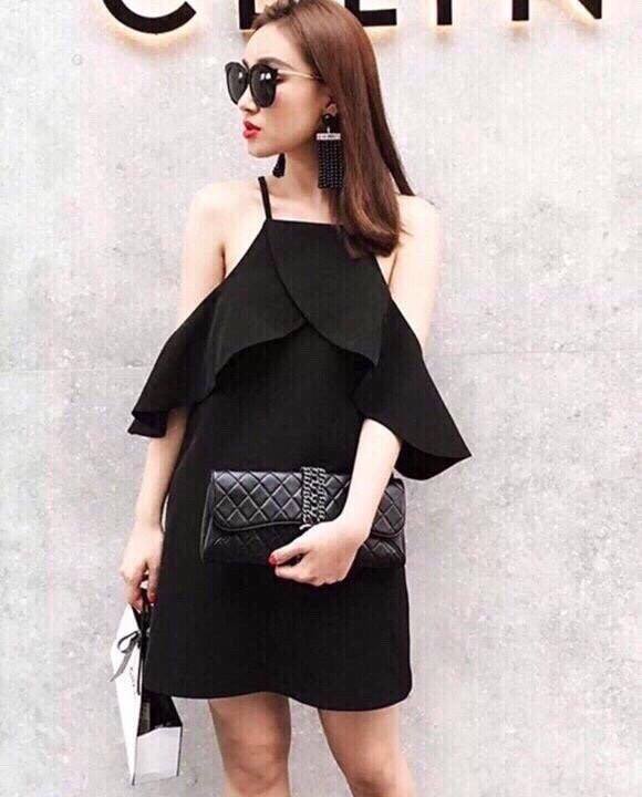 Đầm suông yếm cánh tiên rớt vai Giá bán: 185.000đ