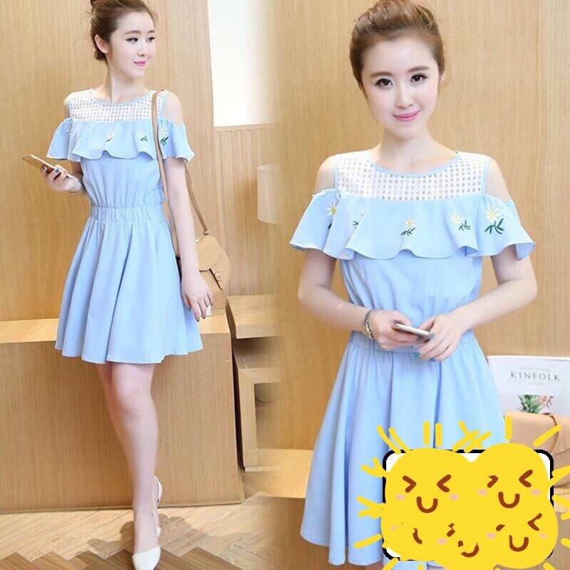 Đầm xòe trễ vai tùng phối lưới Giá bán: 215.000đ