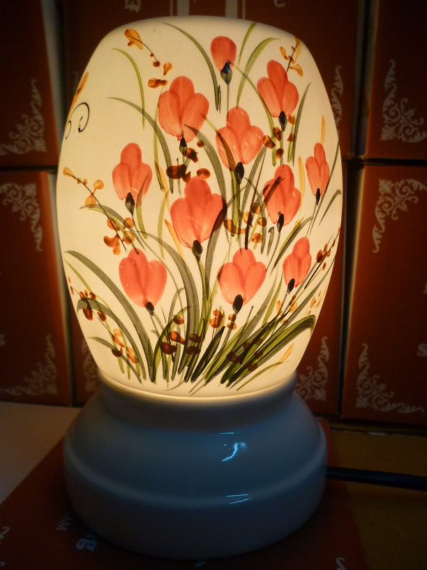 Đèn xông tinh dầu A32 Giá bán: 180.000đ