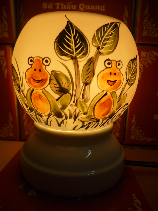 Đèn xông tinh dầu A35 Giá bán: 180.000đ