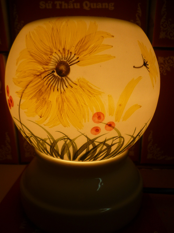 Đèn xông tinh dầu A43 Giá bán: 180.000đ