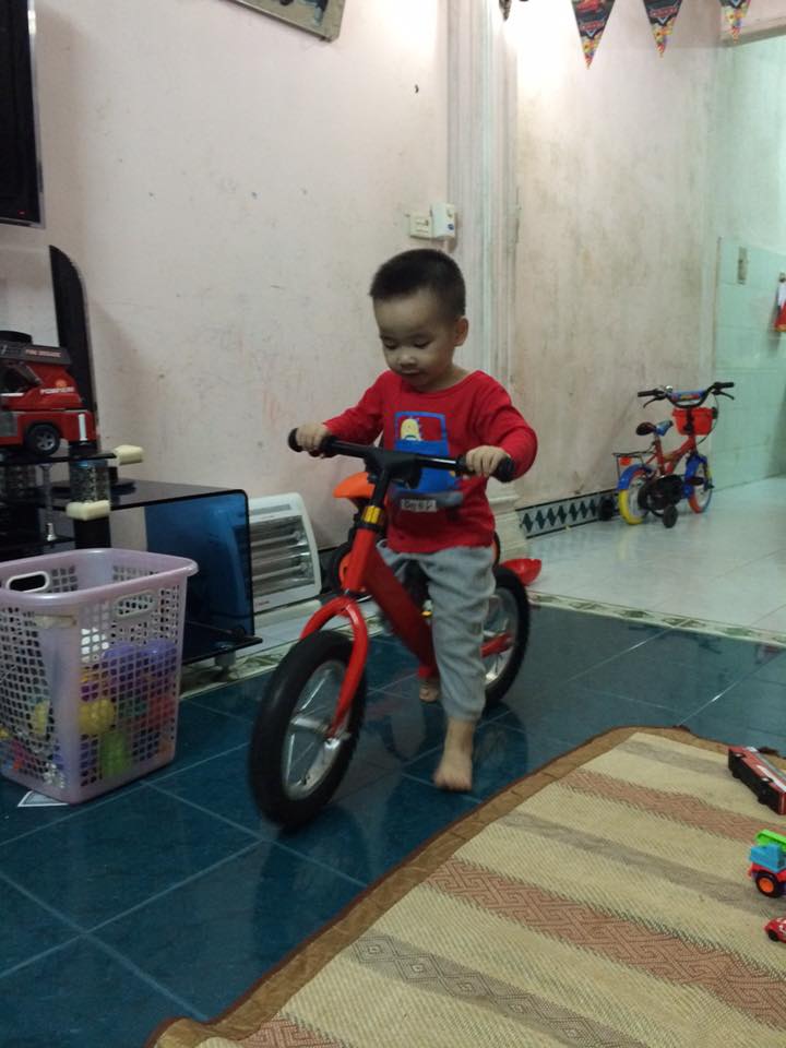 Xe đạp thăng bằng cho bé - Balance Bike Giá bán: 690.000đ