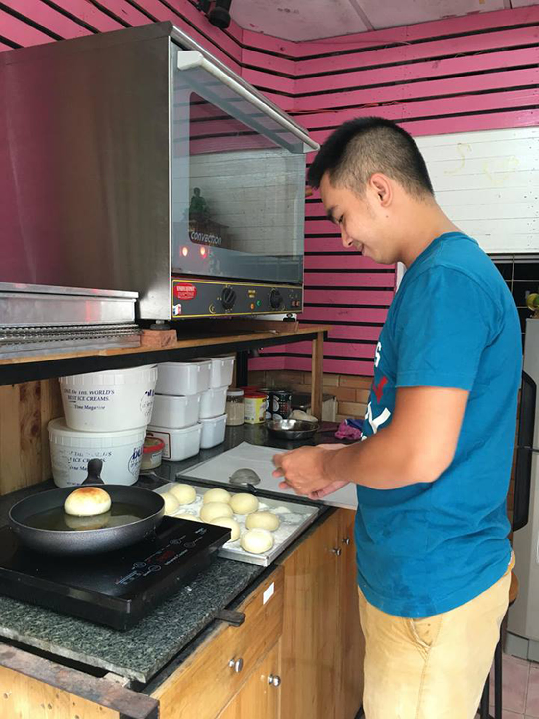 Levain bakery  Giá bán: 5.000đ