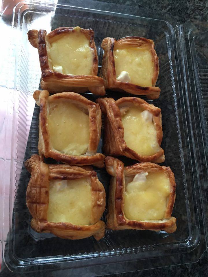 Bánh Vỏ giòn nhân sầu riêng phô mai Giá bán: 17.000đ