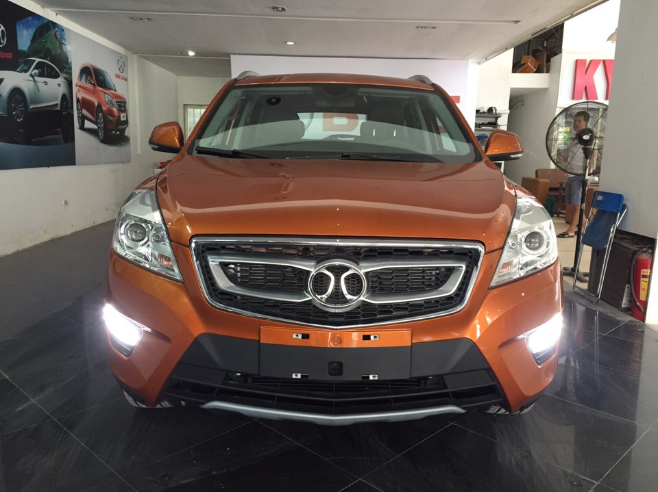 BAIC X65 Giá bán: 618.000.000đ