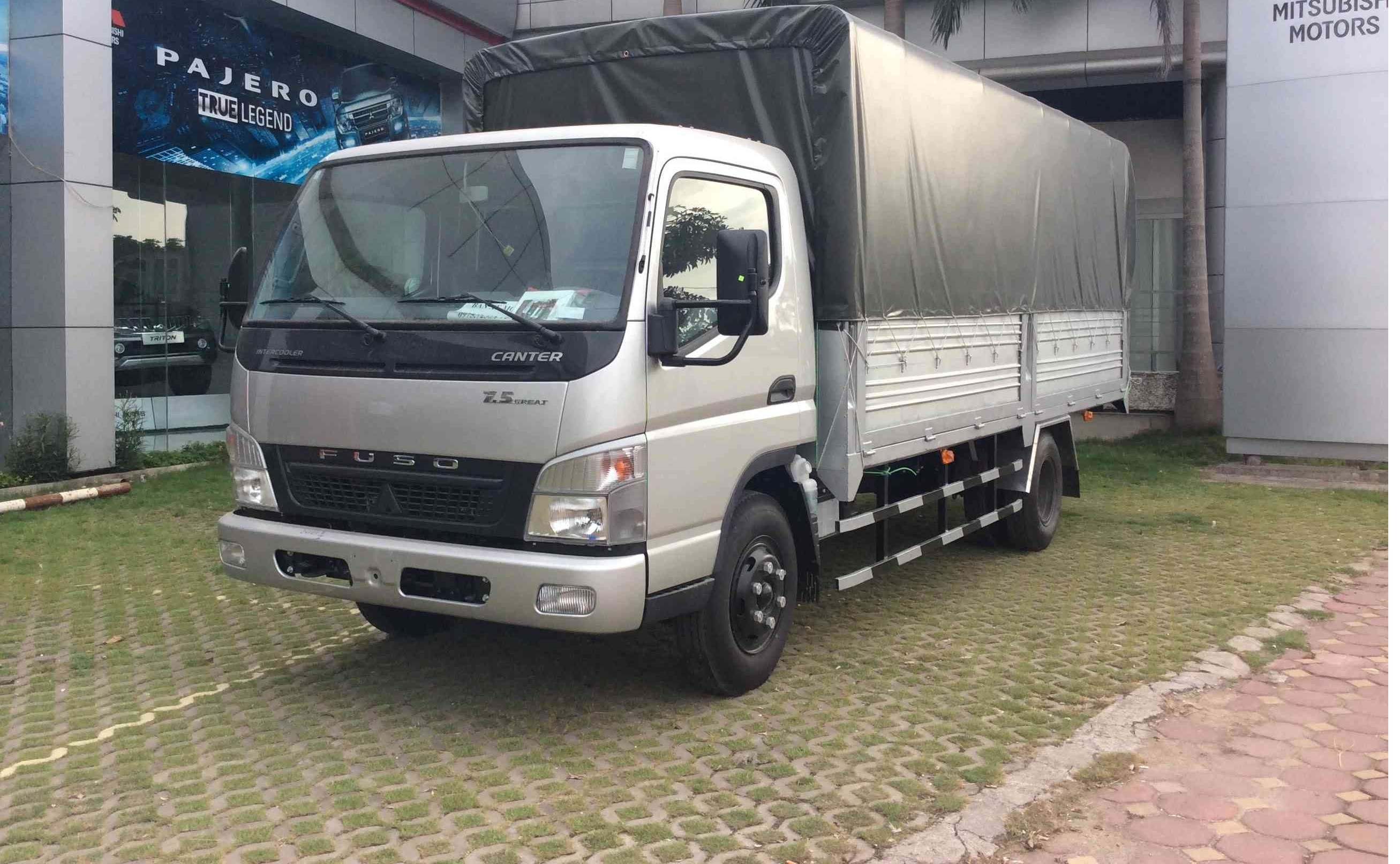 Bán xe tải Mitsubishi Fuso 4,5 tấn canter7.5 tặng điều hòa Giá bán: 650.000.000đ