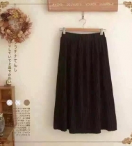 Chân váy midi xếp li