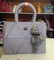 Mẫu túi trần mặt da sần