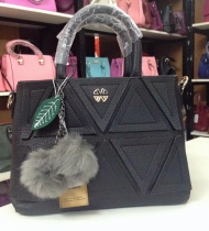 Mẫu túi trần mặt da sần