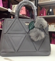 Mẫu túi trần mặt da sần