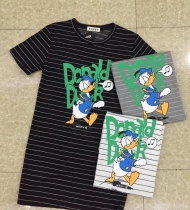 Váy kẻ in hình hoạt hình