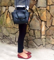 Túi dáng Hến Celine da xước