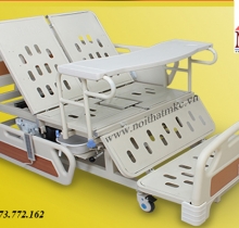 Giường bệnh điều khiển bằng điện và tăng chỉnh độ cao thấp 
