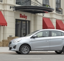 Bán xe  Mitsubishi Attrage mới tại Hà Nội.