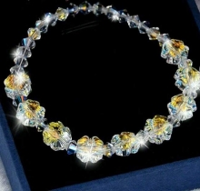 LT004-lắc tay pha lê hình hoa trắng