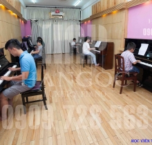 Dạy Piano uy tín tại quận 11, quận Bình Thạnh giá 310k/tháng	