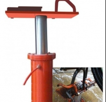 Ben rửa xe máy, Trụ nâng xe máy