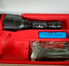 Đèn pin siêu sáng chống nước