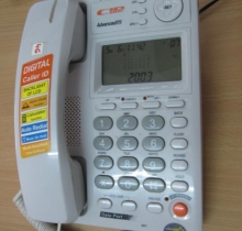 Điện thoại để bàn Panasonic KX-T37 CID